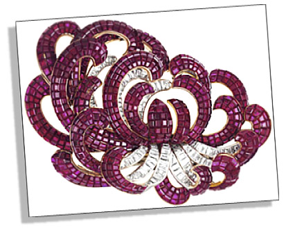 Signature Van Cleef Arpels Brooch