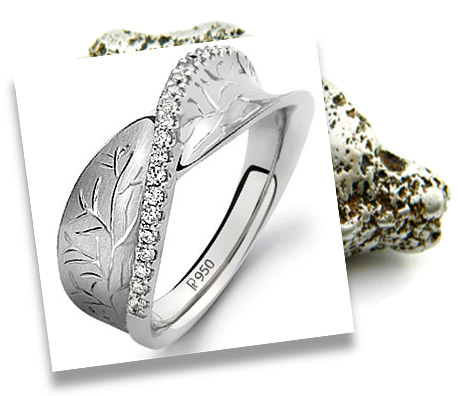 Designer Platinum Engagement Ring